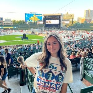 Meet your Posher, Abby